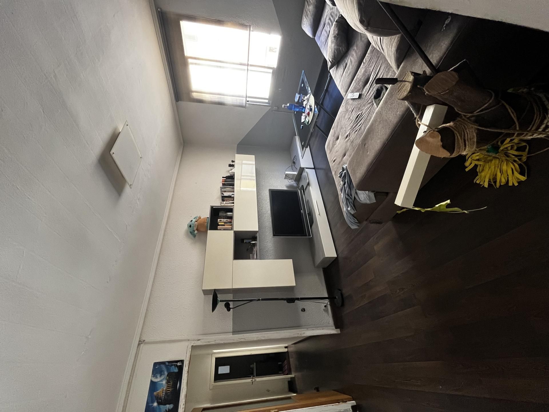 Piso en  Avinguda de la Malva-Rosa 130 - Foto 2