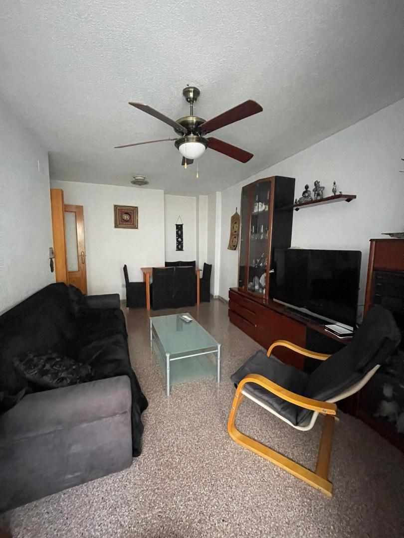 Piso en  Avinguda Benito Perez Galdos 4 - Foto 4