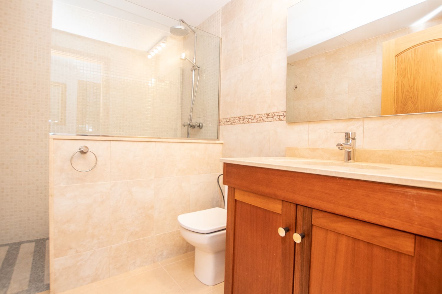 Chalet adosado en Calle Francisca Arnau Rigo, 9 Bajos - Foto 9