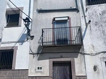Casa adosada en  Travesía Fuente del Castaño 15 - Foto 1