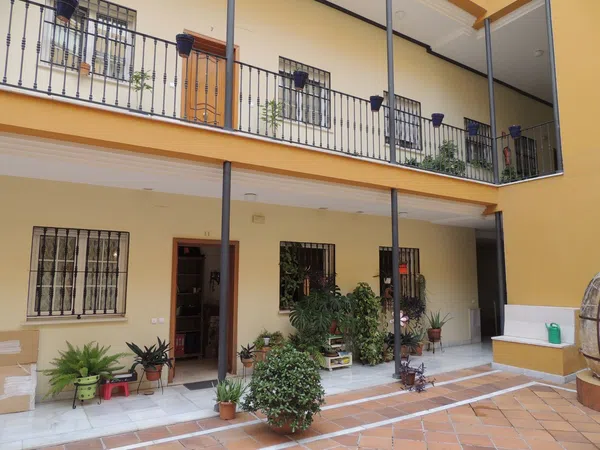 Piso en Calle Castilla, 8, Calle Betis - Pagés del Corro - Foto 1