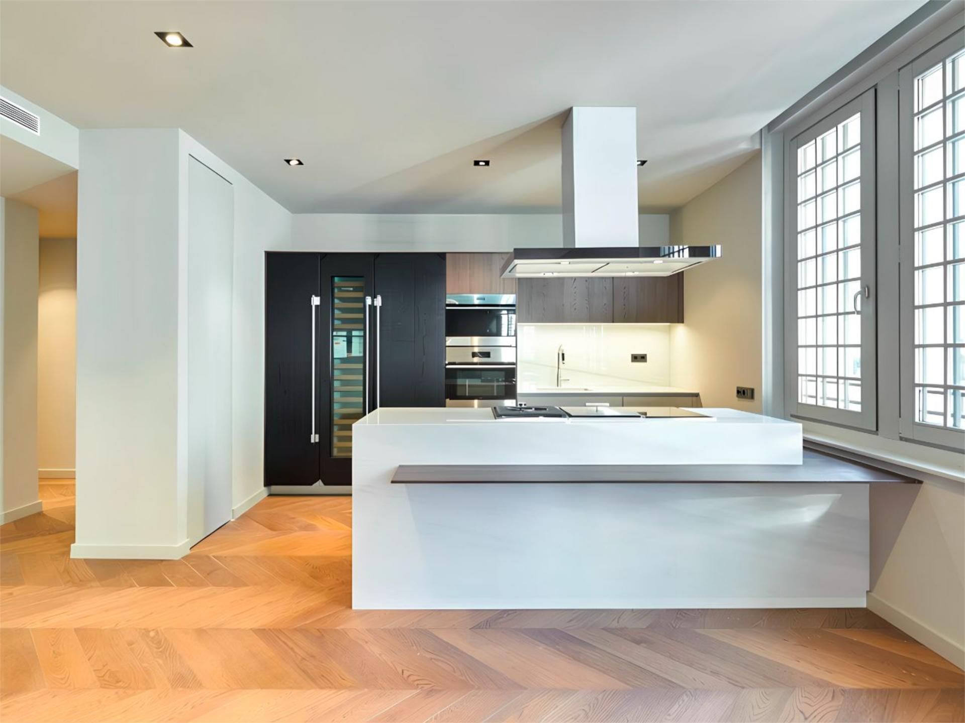 Piso en calle Via Laietana 12 - Foto 2