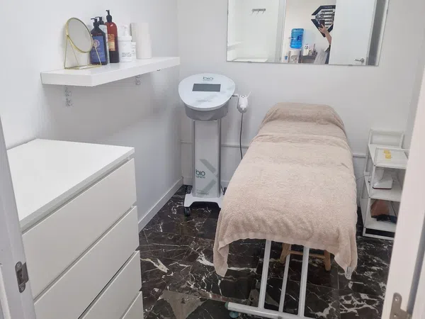Local en Centro estético en Calle de Sicília, 47, Roc Blanc - Foto 2