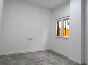 Piso en  Calle Melchor Gallegos 1 - Foto 3