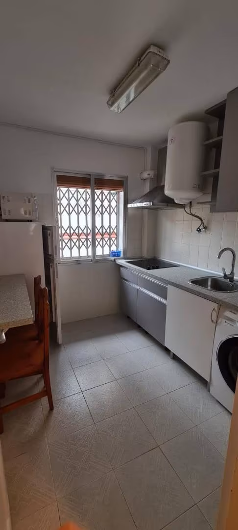 Piso en  Calle Villarramiel 8 - Foto 16