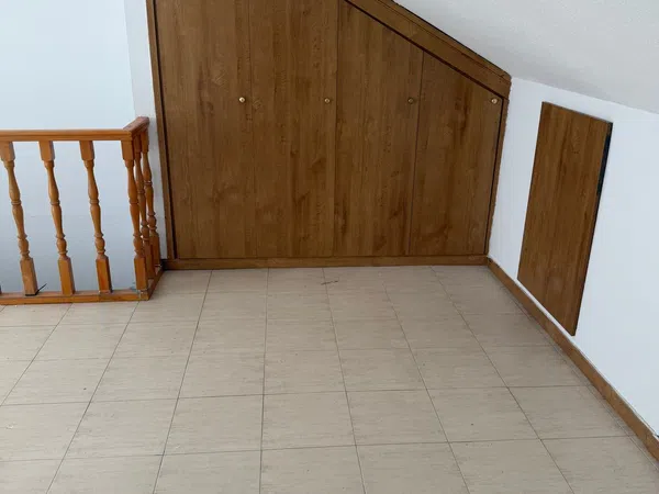Chalet adosado en Calle Valle de Cardos, Valdezarza - Foto 35