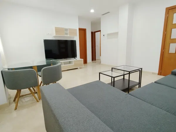 Piso en calle Castillo de Alcala de Guadaira, 21 - Foto 2