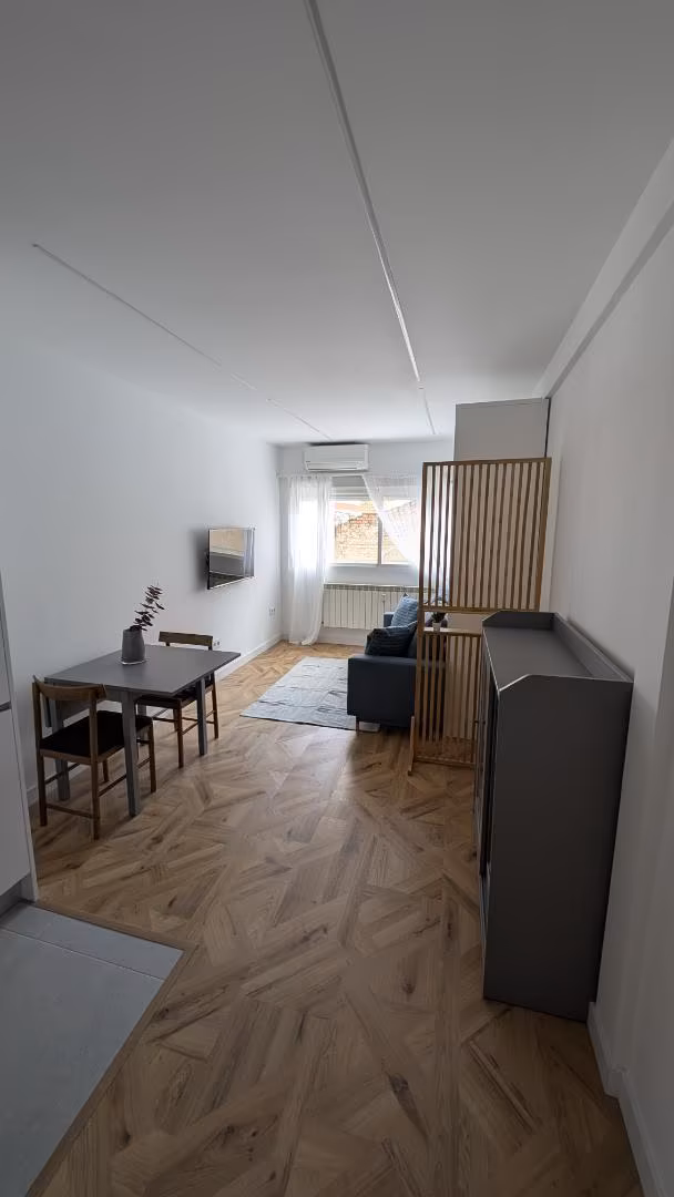 Estudio en  Calle de Lucio del Valle 8 - Foto 2