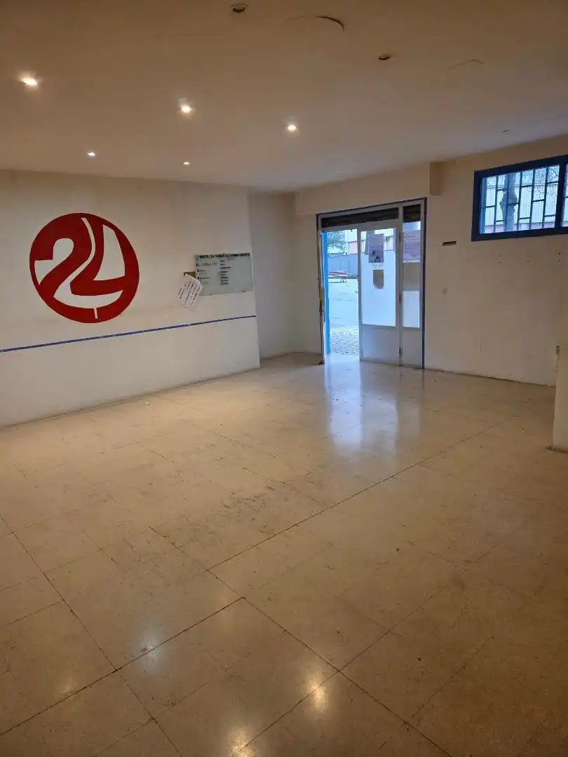 Local comercial en  Burgos Kalea 19 - Foto 3
