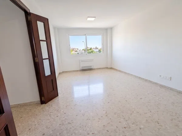 Piso en Avenida de las Ciencias, 49 - Foto 2