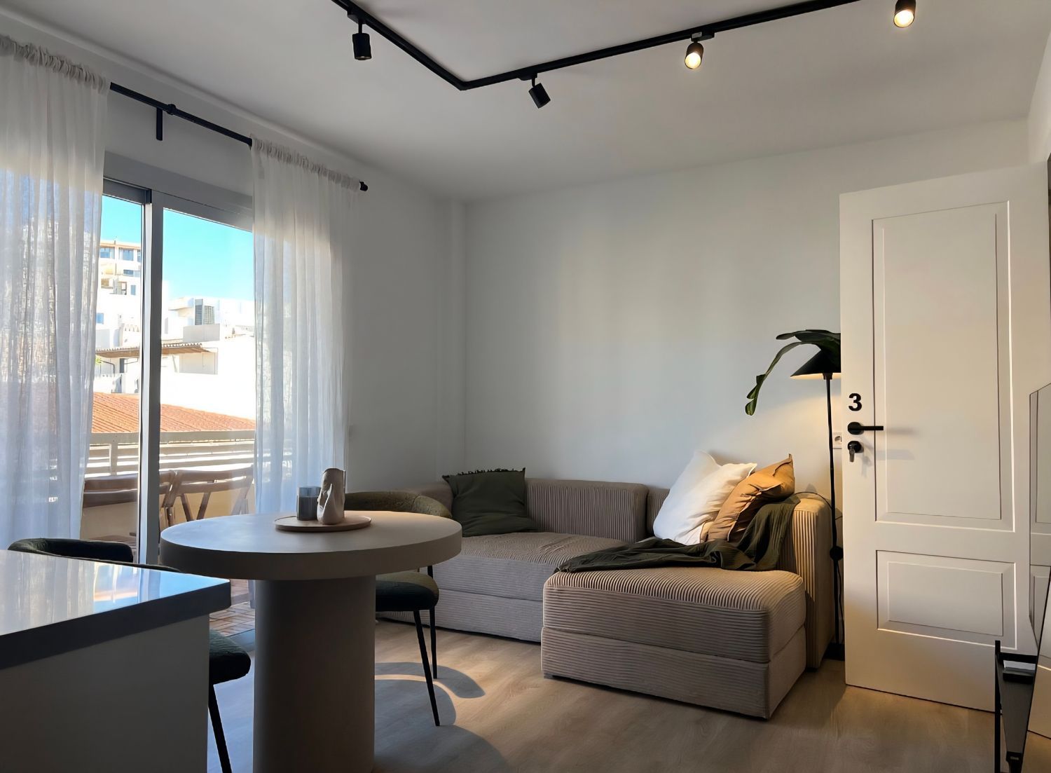 Estudio en calle de Caro, 11 - Foto 1