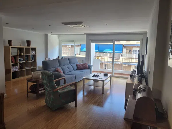 Piso en Isabel La Católica, 14