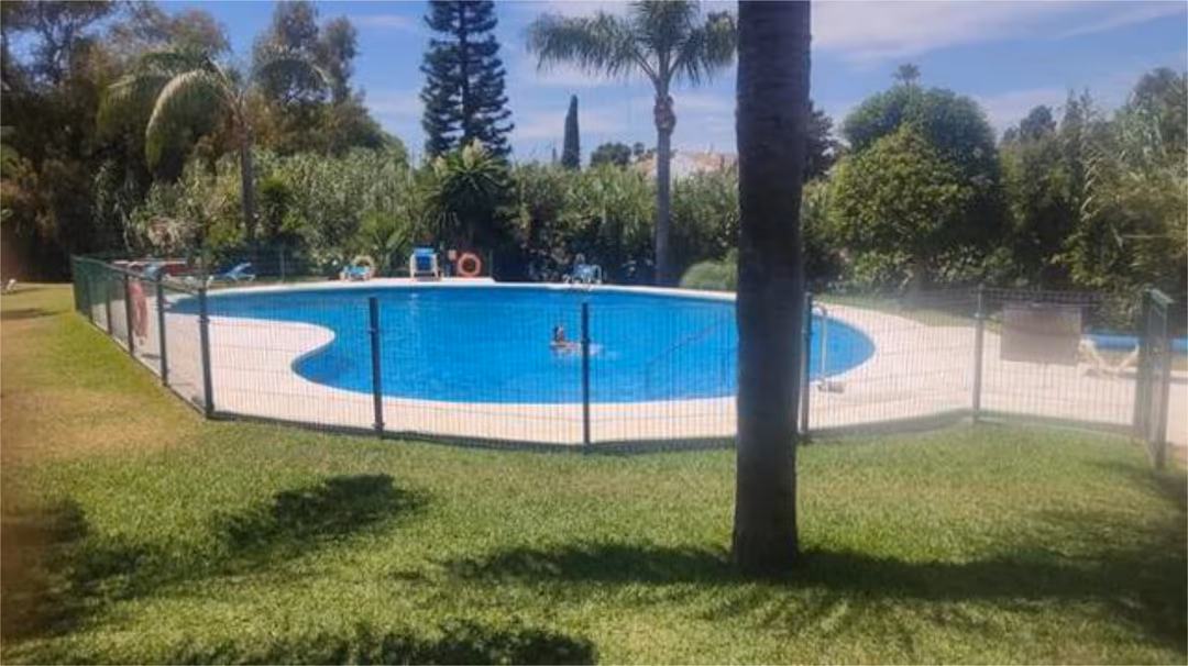 Casa adosada en Estepona - Guadalmina - Foto 8