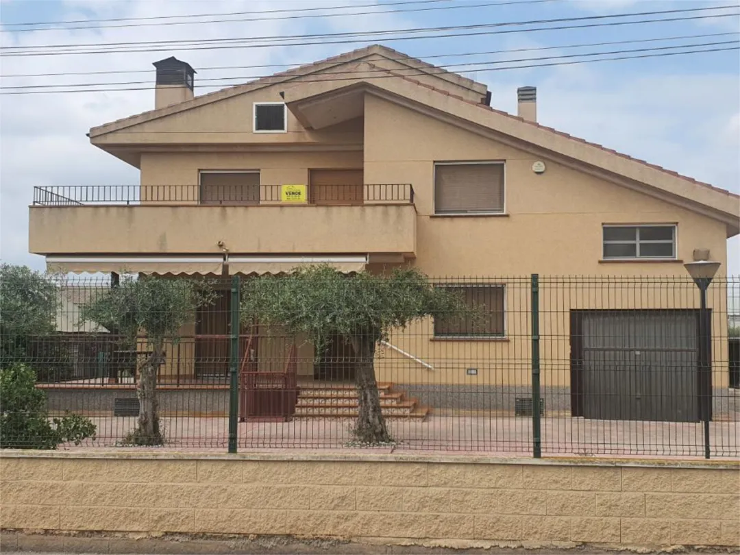 Chalet en  Avenida Casillas de Coria 6 - Foto 1