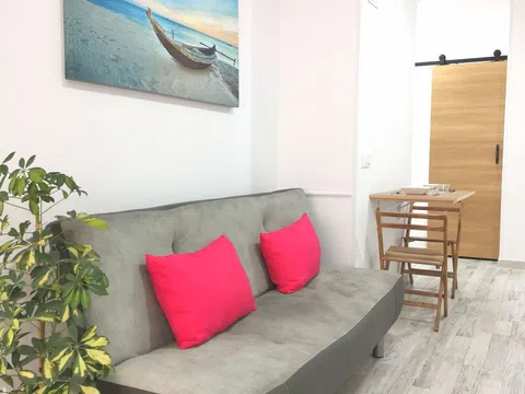 Estudio en calle Secretario Padilla, 24