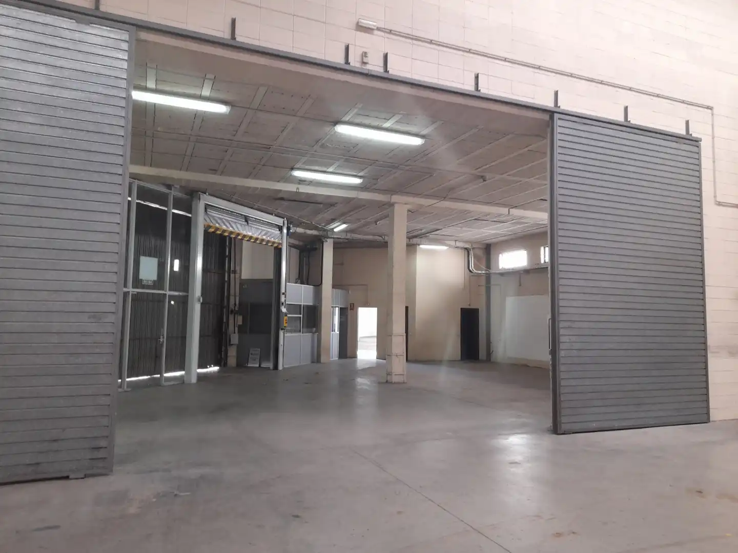 Nave Industrial en  Carrer dels Motors - Foto 2