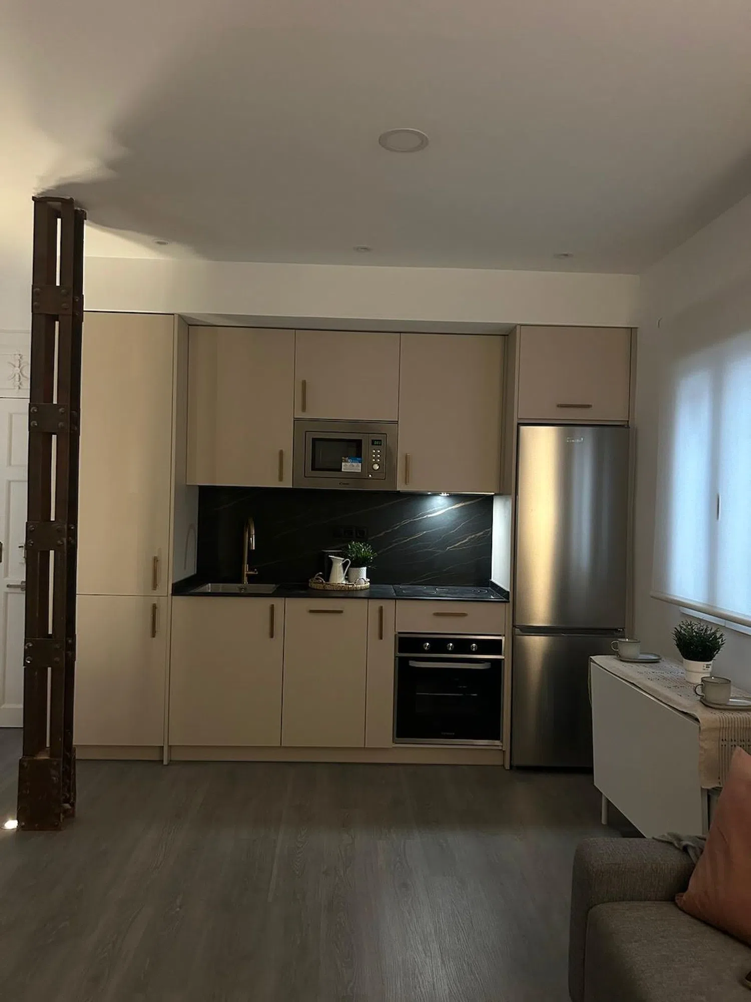 Piso en calle de María de Guzmán, 42 - Foto 3