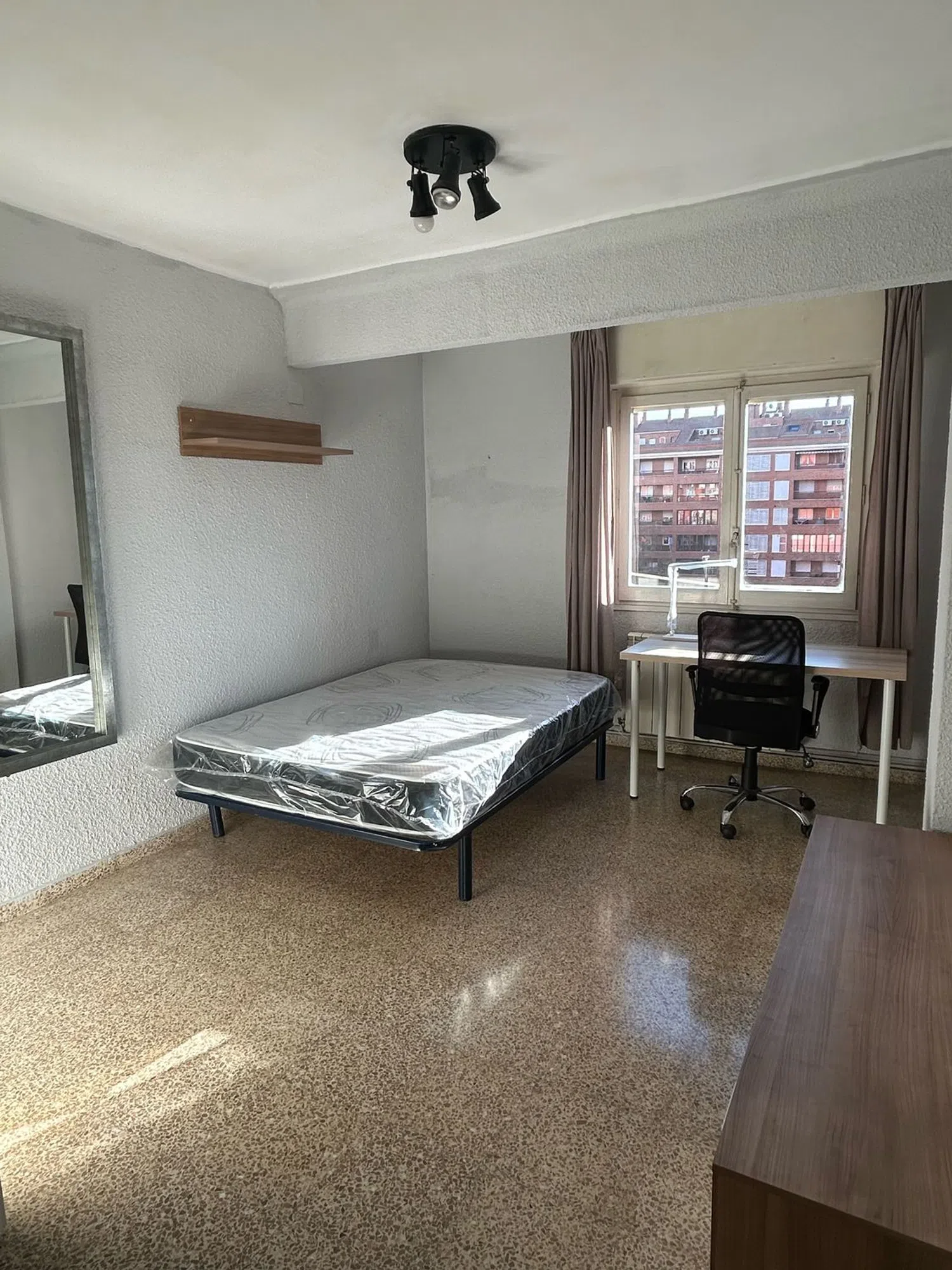 Piso en avenida de Cesáreo Alierta, 105 - Foto 5