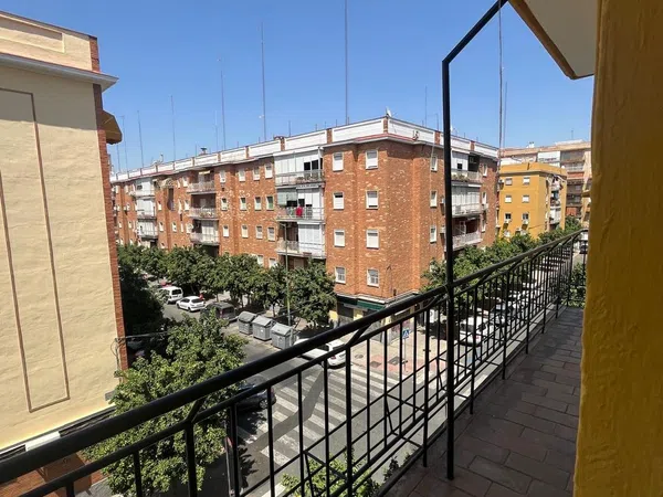Piso en Calle Castillo de Alanís de la Sierra, 10, Bami - Pineda - Foto 2