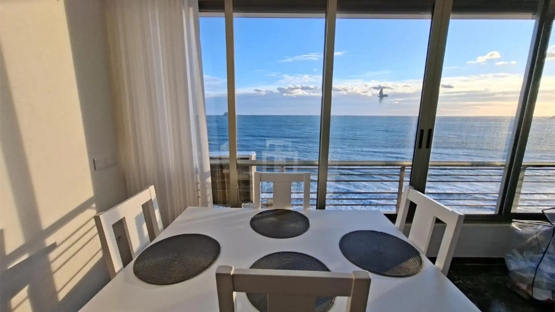 Apartamento en  Avenida de la Armada Española 13A - Foto 2