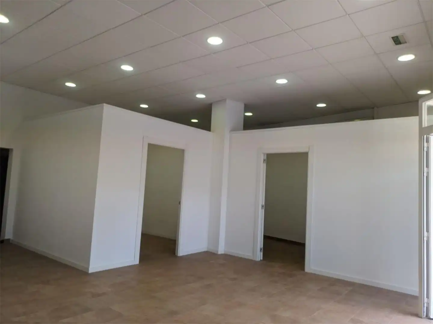 Local comercial en  Avenida Ciudad de Matanzas 6 - Foto 5