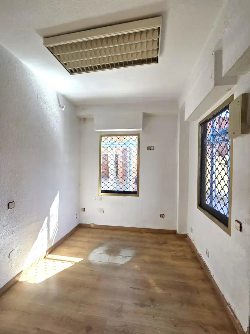 Local comercial en  Calle TERUEL - Foto 8