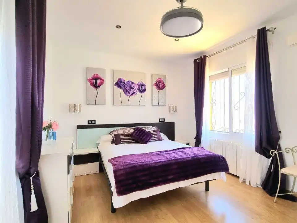 Casa adosada en  Calle Lagunas de Ruidera 73 - Foto 16