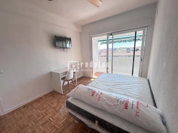 Piso en Juan de la Cierva - Foto 3