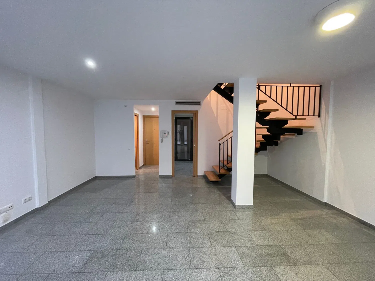 Dúplex en Barrio El Bon Pastor - Foto 2