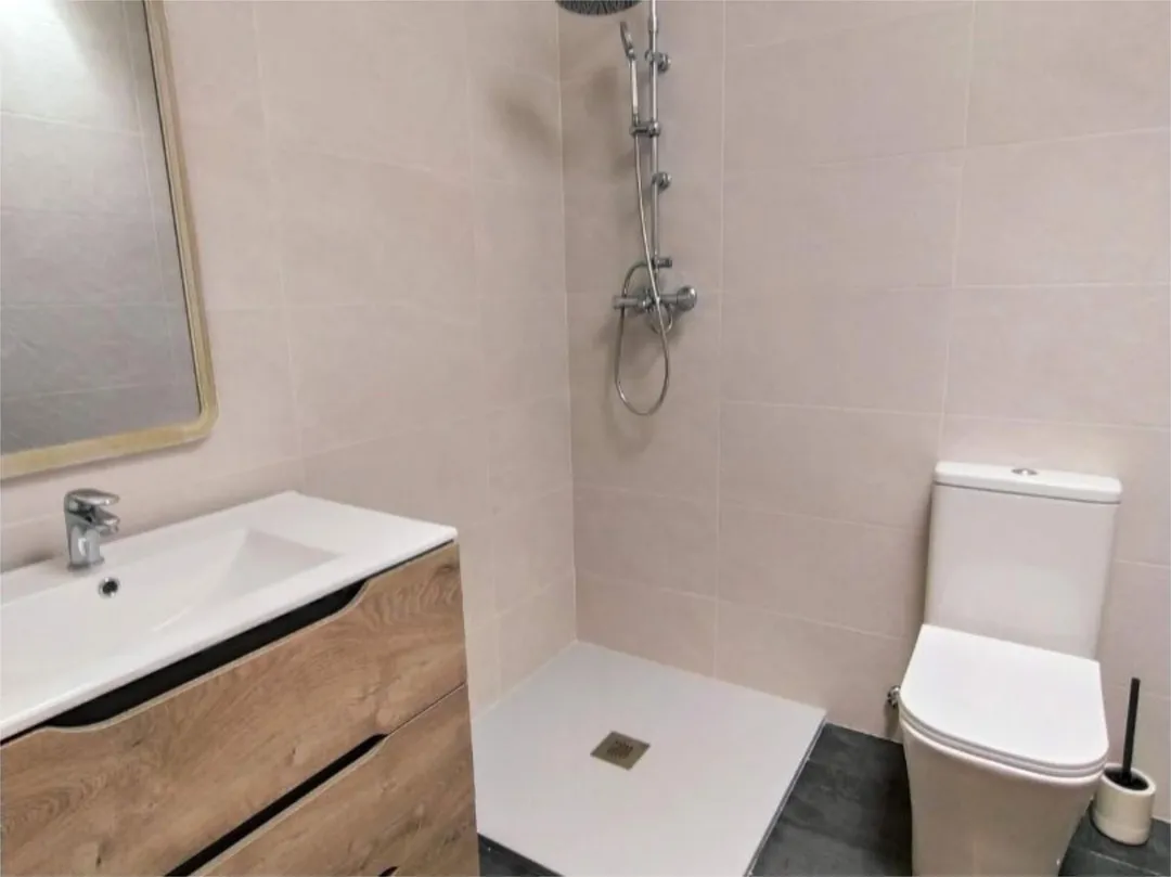 Casa adosada en  Calle Navarra 12 - Foto 14