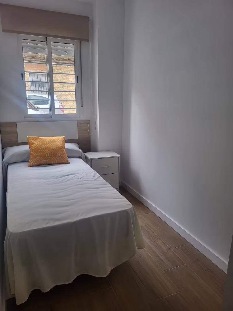 Piso en  Calle Valdeolleros 36 - Foto 9