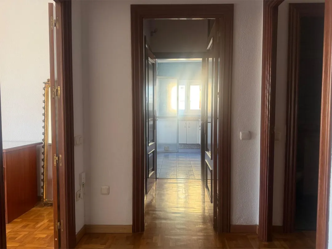 Piso en  Avenida de Andalucía 9 - Foto 3