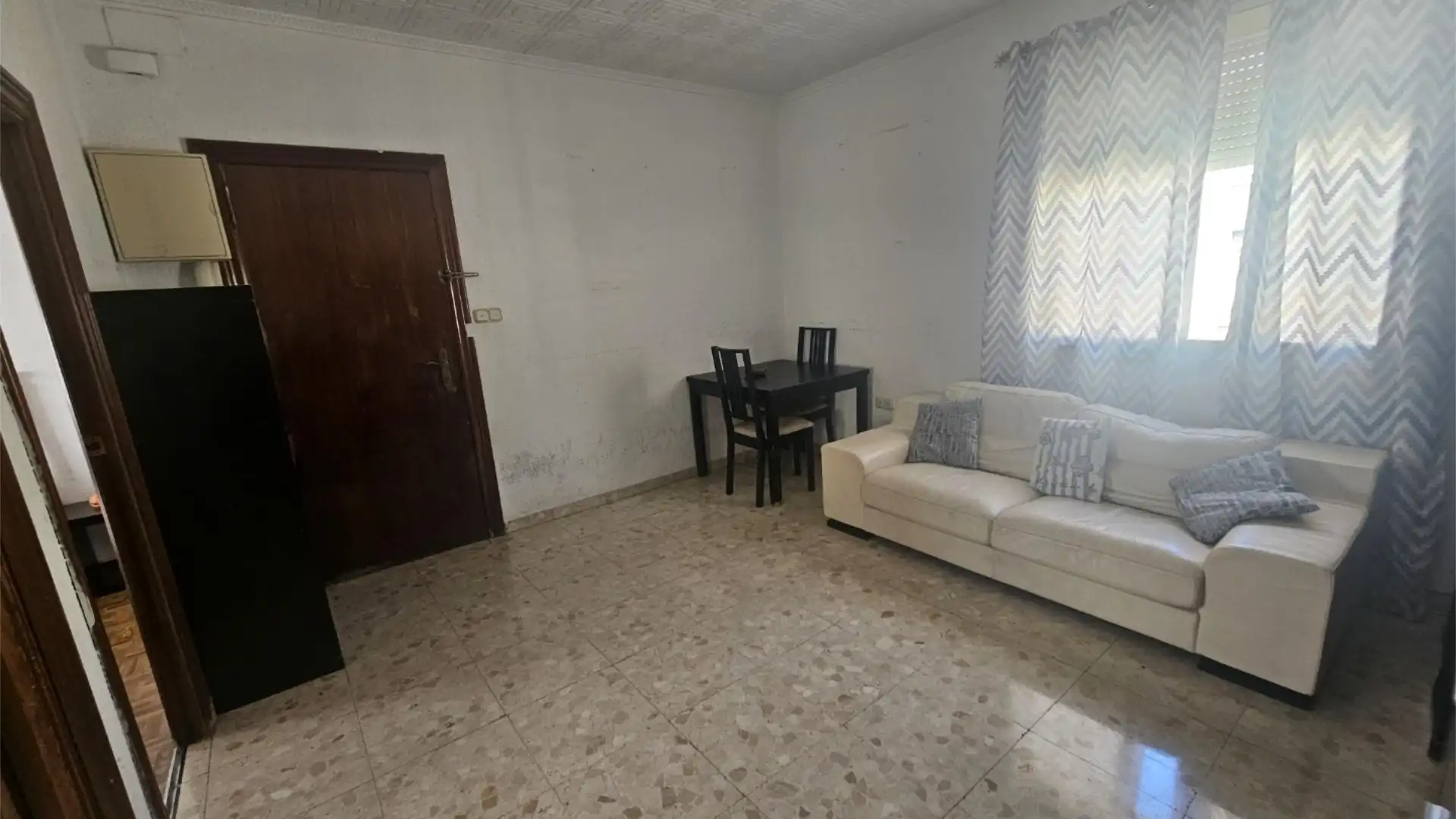 Piso en  Calle Teniente Salvio Ravassa 1 - Foto 1