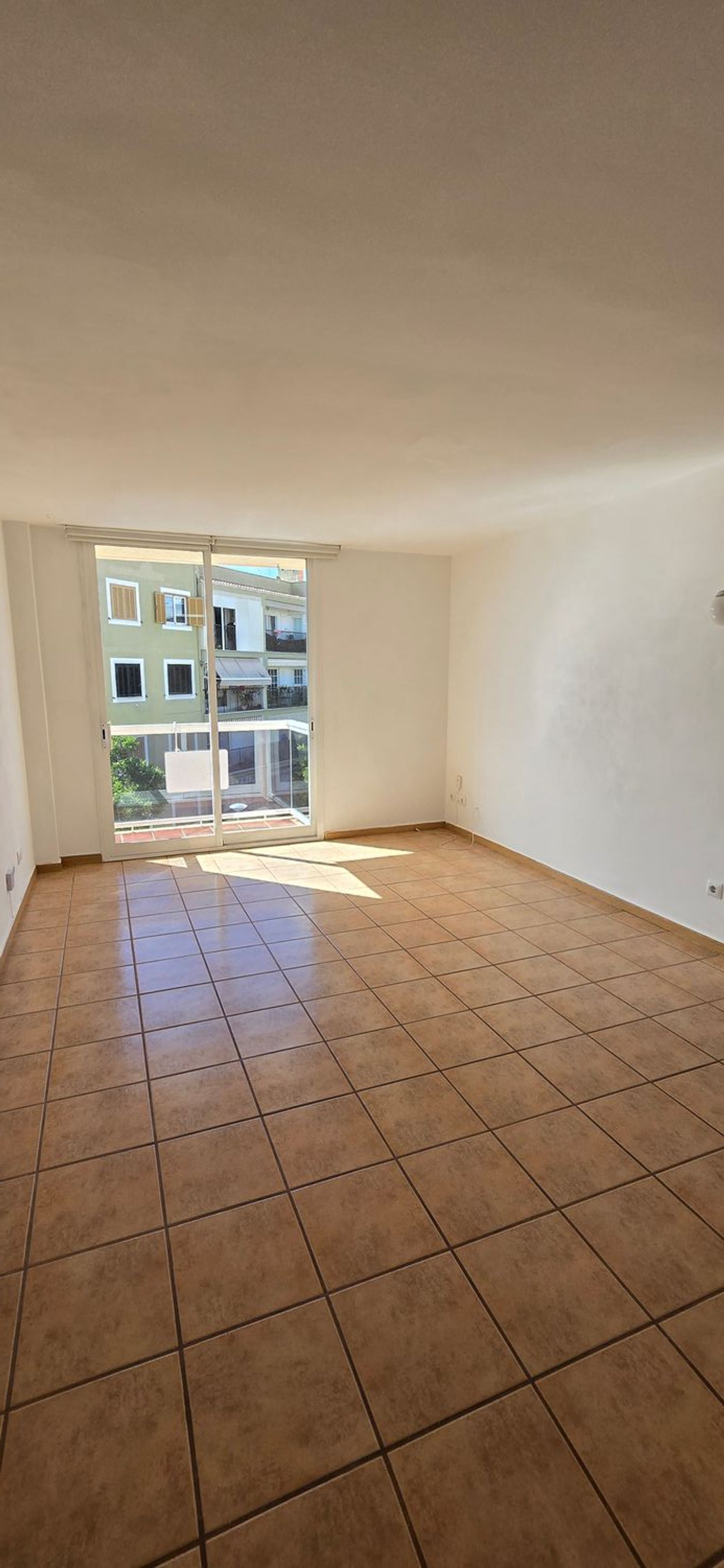 Piso en Calle del Llac de Lugano, 4 - Foto 1