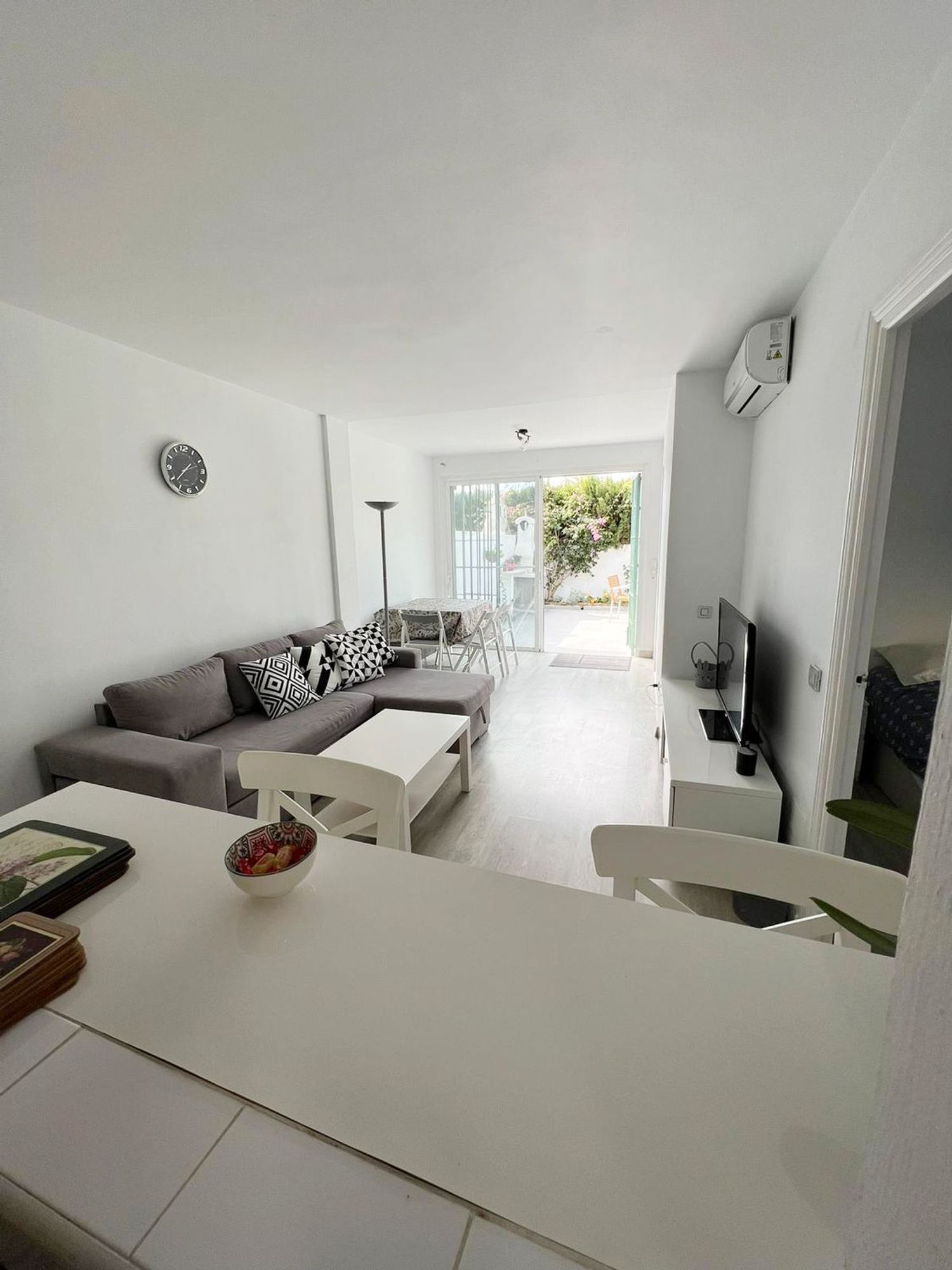 Piso en calle de Ojen, 10 - Foto 1