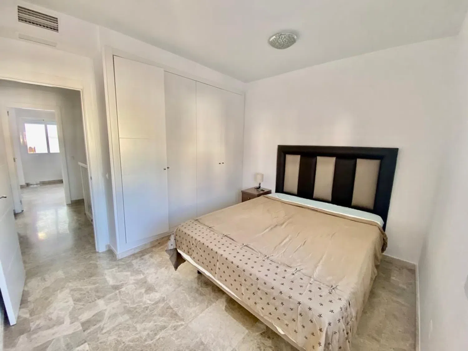 Chalet adosado en Urbanización Los Naranjos de Marbella, 1 Manzana - Foto 12