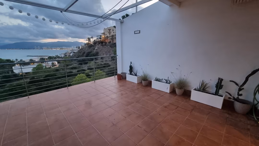 Casa adosada en  Urbanització Cap Blanc 1 - Foto 2