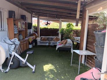 Chalet en Urbanización la marina - Foto 3