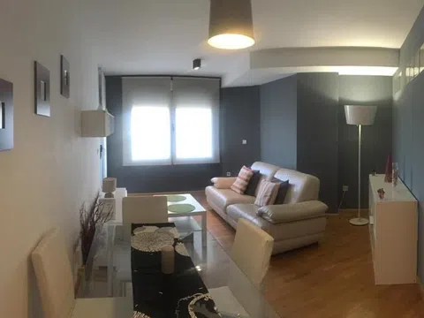 Piso en avenida Juan Carlos I, 64