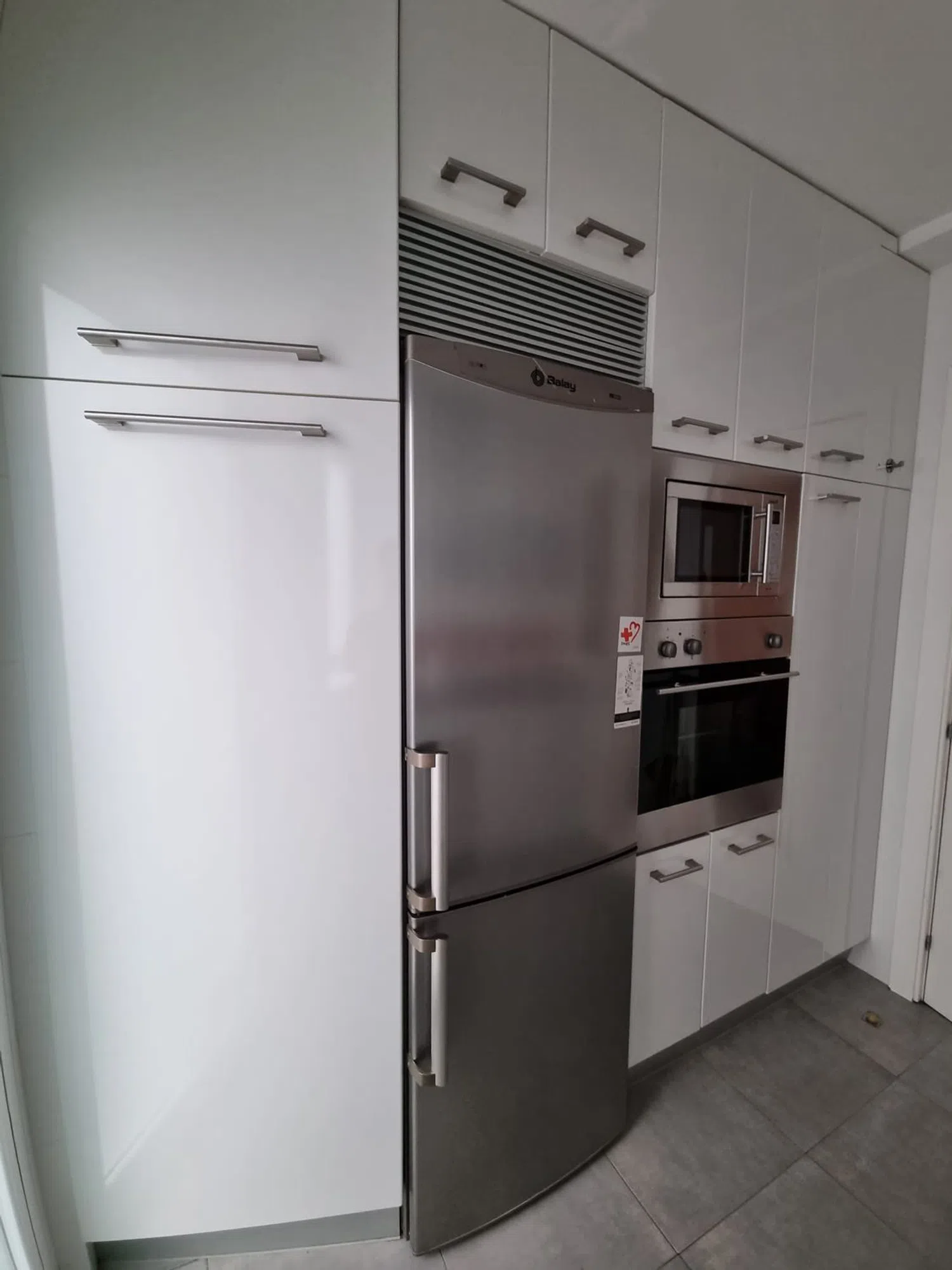 Piso en calle de María de Guzmán, 53 - Foto 4