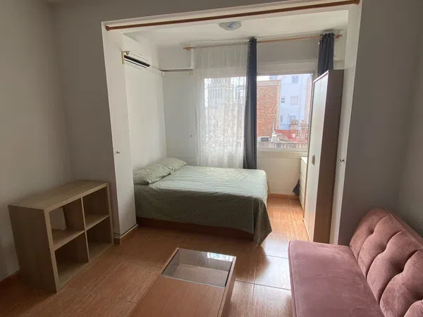 Estudio en Gran Via de les Corts Catalanes, 628 - Foto 4