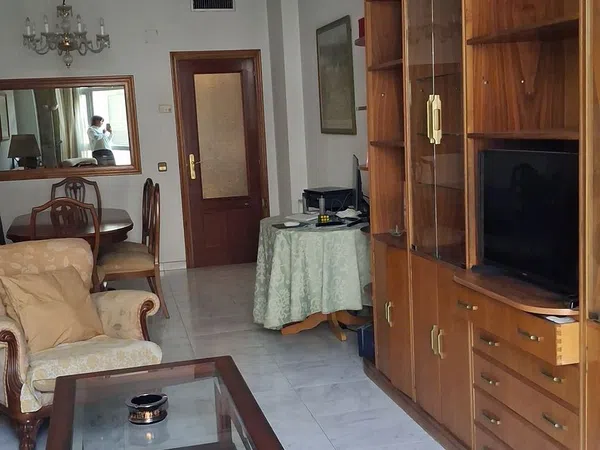 Piso en calle de Cartagena, 82