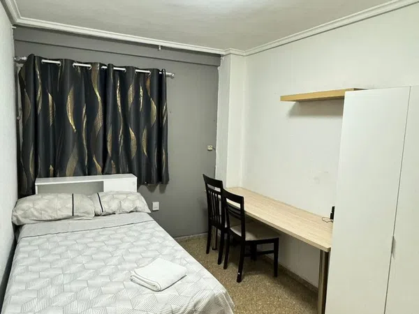 Piso en calle de Campoamor, 104 - Foto 3