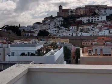 Piso en  Avinguda de Bartomeu de Roselló 5 - Foto 4