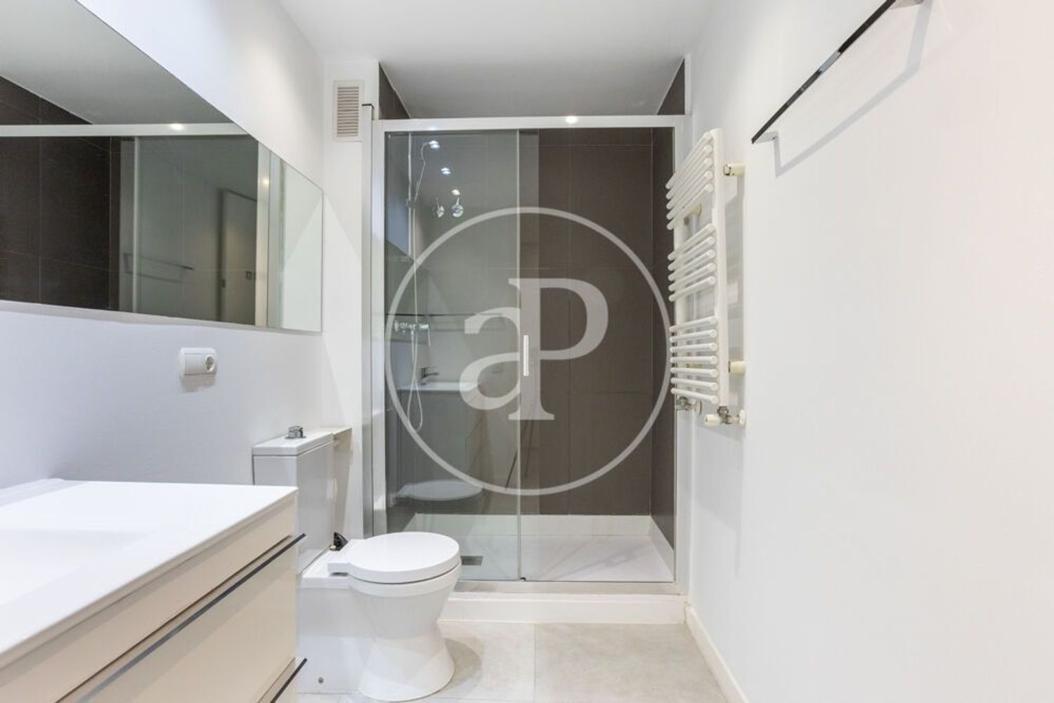 Piso en Calle d'Armando Palacio Valdés, Exposició - Foto 29