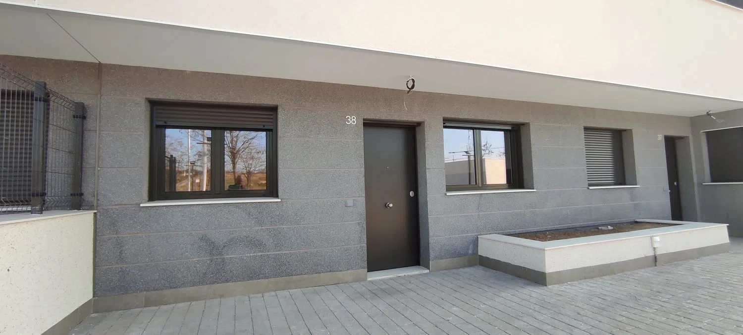 Chalet adosado en calle de las Tablas de Daimiel, 13 - Foto 1