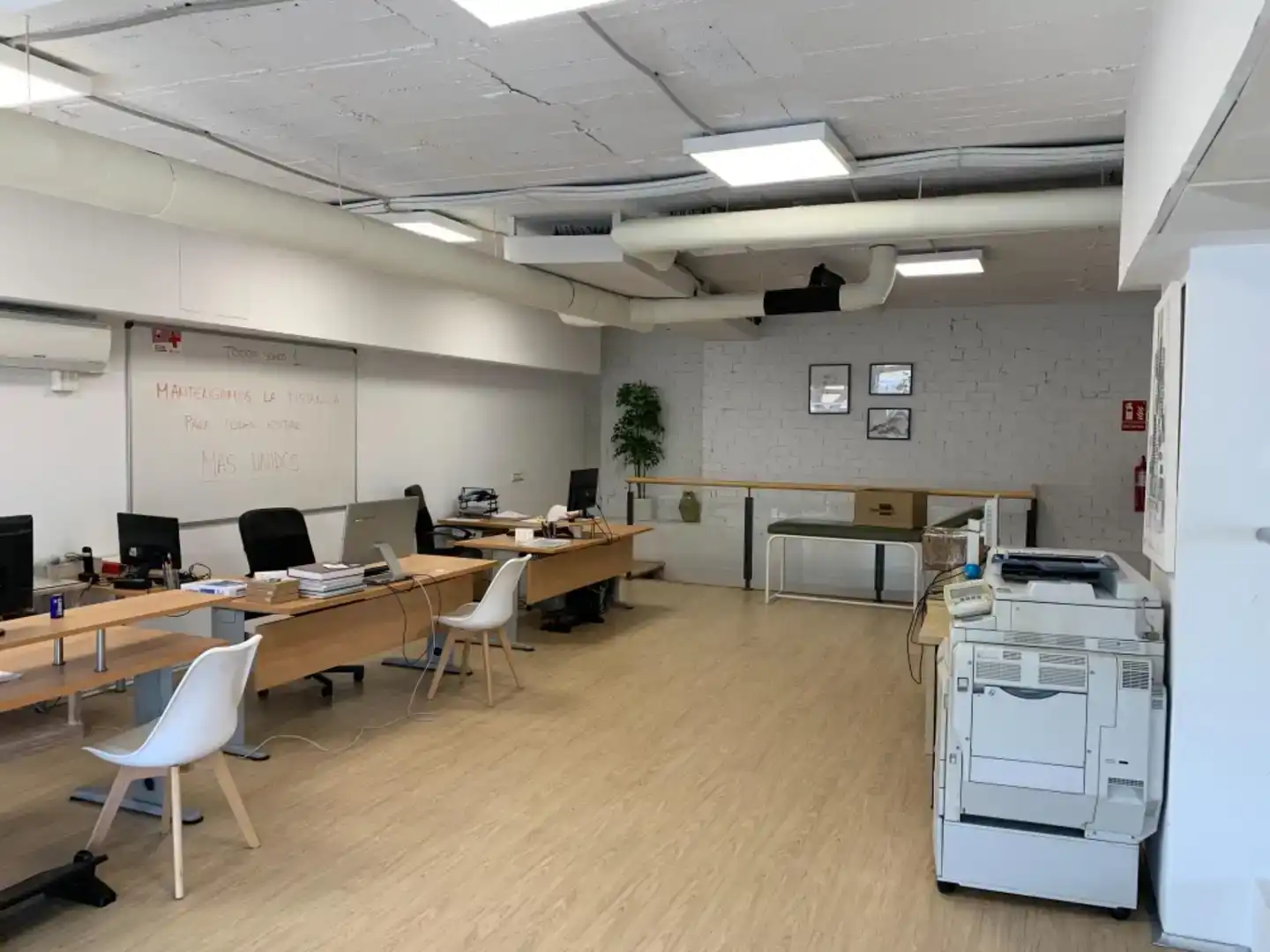 Local comercial en  Calle Mercedes Llopart 8 - Foto 7