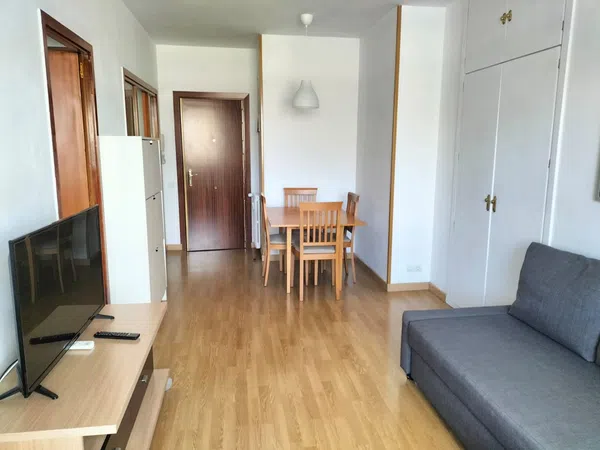 Piso en calle de Orense, 32