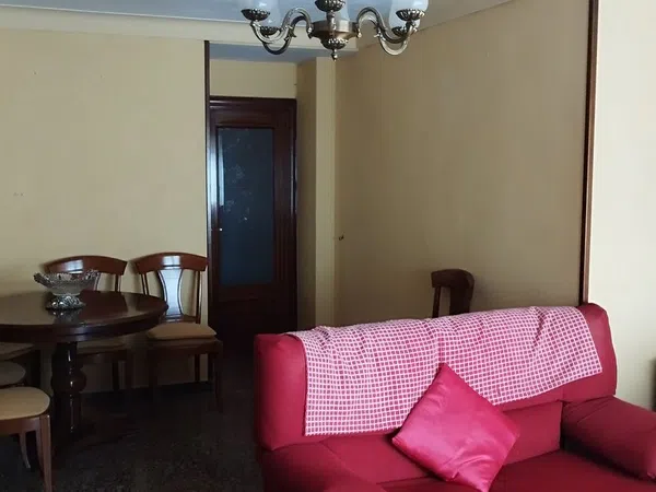 Piso en via Univérsitas, 55