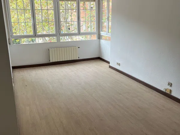 Piso en calle del Parque Eugenia de Montijo, 50